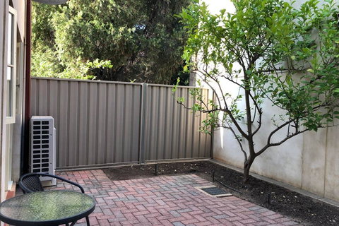 Norwood Townhouse, City Fringe - Newcastle Accommodation 2