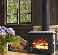 NUNGAROO COTTAGE - Newcastle Accommodation