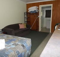 Oakridge Motel Tourist Park - Newcastle Accommodation