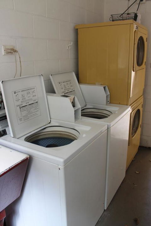 Oasis Inn Apartments - New Castle Tourism 3