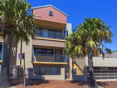 Ocean Blue On Manning - Newcastle Accommodation 0