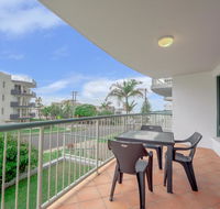 Ocean Crest Unit 4 22 Warne Tce - New Castle Tourism