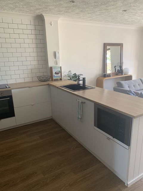 Oceanside Cove - Newcastle Accommodation 1