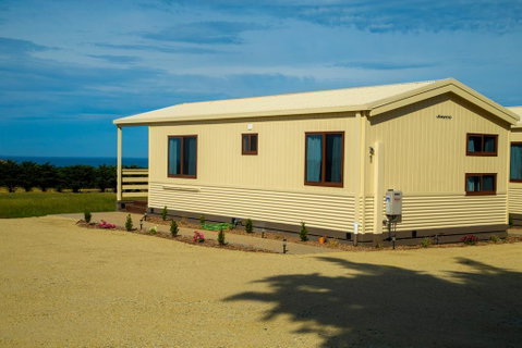 OMARU FARM STAY - Newcastle Accommodation 0