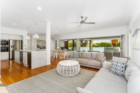 On Northpoint At Salt - Newcastle Accommodation 3