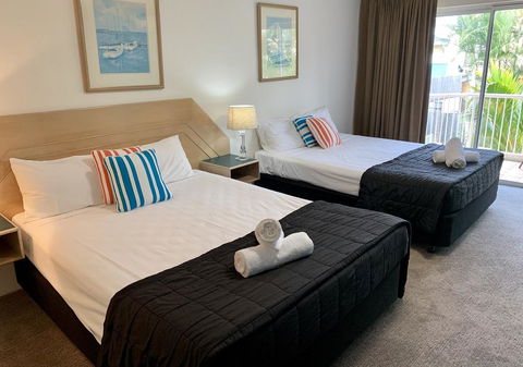 Outrigger Burleigh - Newcastle Accommodation 1