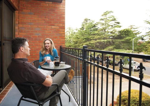 Oxley Court Serviced Apartments - Newcastle Accommodation 0
