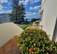Pandanus Shores Kings Beach - New Castle Tourism