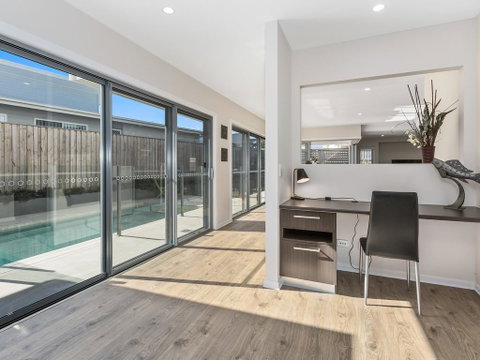 Pebbles At Casuarina Beach - Newcastle Accommodation 3
