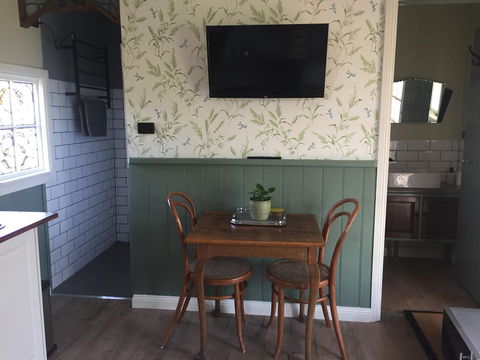 Peg Cottage - Newcastle Accommodation 2