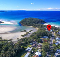 Pelican Beach House Narrawallee - Newcastle Accommodation