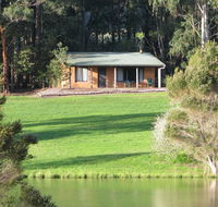 Pemberton Lake View Chalets - New Castle Tourism