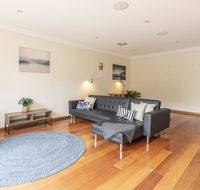 Pet Friendly Home Away From Home - Willoughby - Newcastle Accommodation