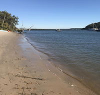 Pet Friendly Waterfront Holiday House on Peacefull Island with Bikes and Kayaks - Newcastle Accommodation
