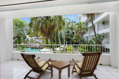 Poolside Apt In Alamanda Beachfront Resort 74 - New Castle Tourism 0