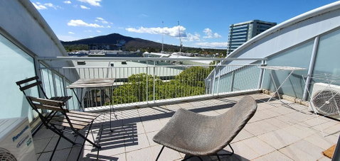 Private Modern Room - Plaza Building- In City Centre! - Newcastle Accommodation 1