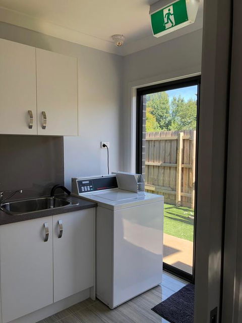 Private Studio - Newcastle Accommodation 3