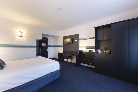 Ramada Diplomat Canberra - Newcastle Accommodation 2