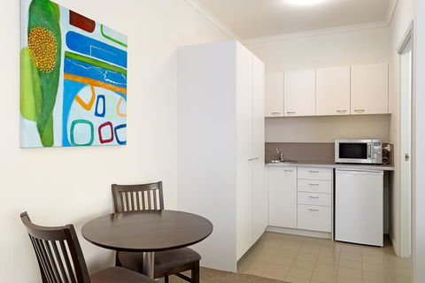 Redcliffe Motor Inn - New Castle Tourism 3
