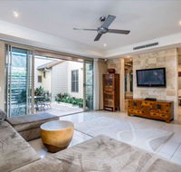 Resort Living with Private Pool sleeps 8 - New Castle Tourism