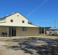 RETRO FUNNY FARM - Newcastle Accommodation