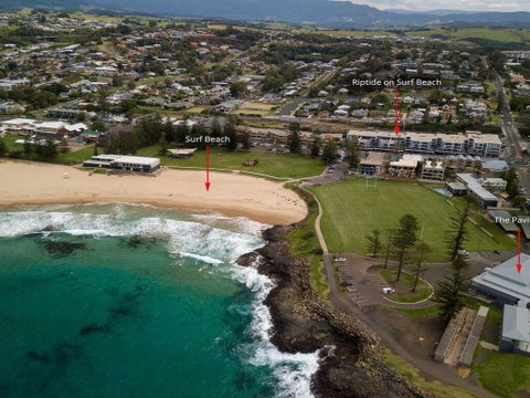 Riptide On Surf Beach - Sun, Surf And Style - Newcastle Accommodation 3