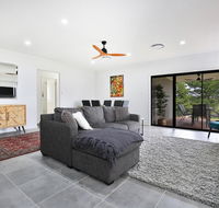 Rockwall - Pet-Friendly - Fire Pit - Newcastle Accommodation