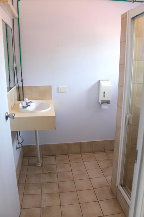 Rocky Glen Hotel Motel Gladstone - Newcastle Accommodation 3