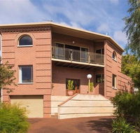 Romeo  Juliet - Newcastle Accommodation