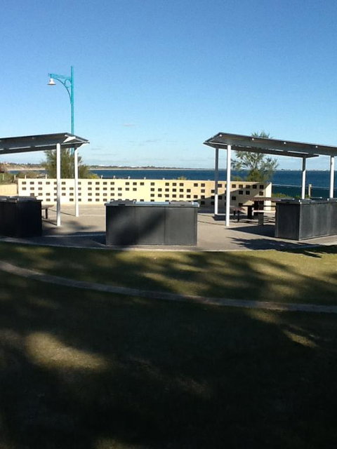 Safety Bay Guest House - Newcastle Accommodation 3