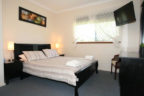 Safety Bay Guest House - Newcastle Accommodation 1