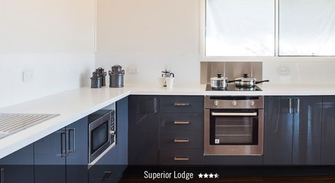 Saltbush Retreat - Newcastle Accommodation 2