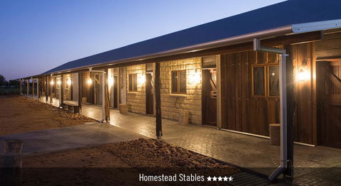 Saltbush Retreat - Newcastle Accommodation 0