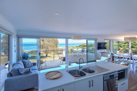 Sandbar Beach House - Newcastle Accommodation 1