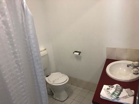 Seabreeze Beach Hotel - Newcastle Accommodation 2