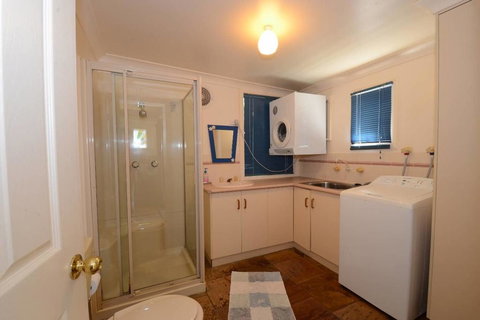 Seahaven Beach House - Shellharbour - Newcastle Accommodation 2