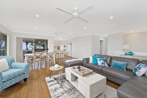 SEAVIEW DREAM - Bonny Hills - Newcastle Accommodation 2