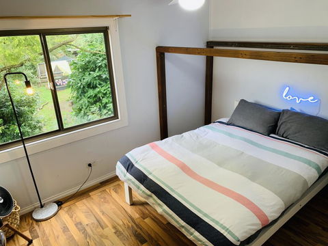 Secluded Waterfront House On Rainforest Acerage - Newcastle Accommodation 2