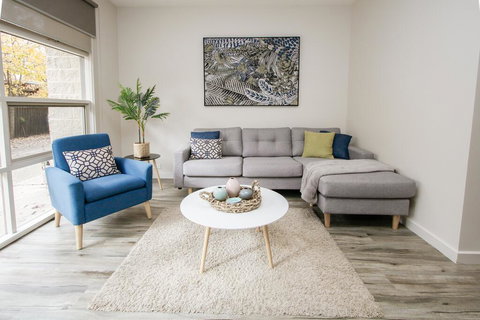 Shepparton Lakeside Serviced Apartment - Newcastle Accommodation 0