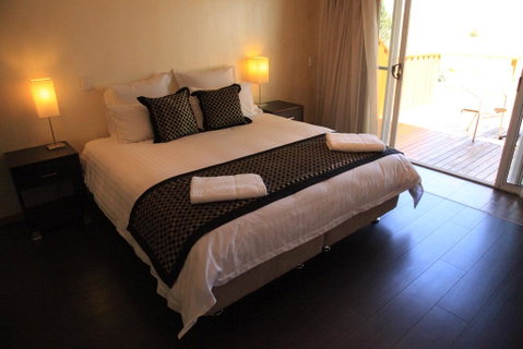 Siesta Villa - Newcastle Accommodation 1