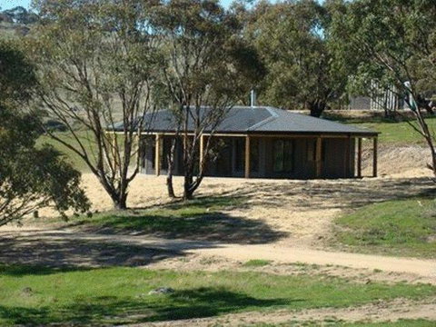 Snowy Wilderness - Newcastle Accommodation 2