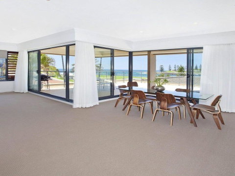 Something Special@Harbourside - Newcastle Accommodation 2