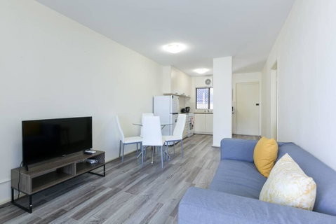 South Perth Perfect Location Free WIFI & Parking - Newcastle Accommodation 1