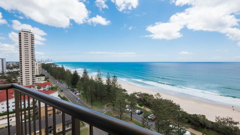 Southern Cross Beachfront Holiday Apartments - Newcastle Accommodation 0