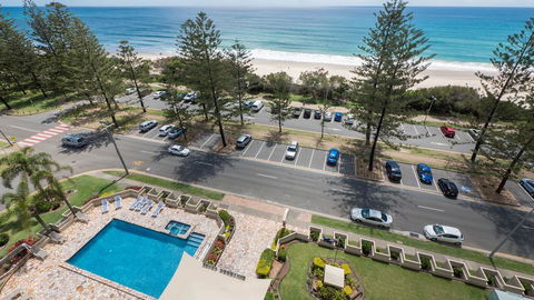 Southern Cross Beachfront Holiday Apartments - Newcastle Accommodation 1