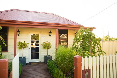 Sovereign Hideaway - Newcastle Accommodation 1