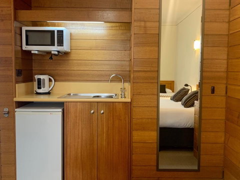 Sovereign Park Motor Inn - Newcastle Accommodation 2