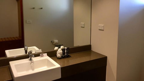 Sovereign Resort Hotel - Newcastle Accommodation 1