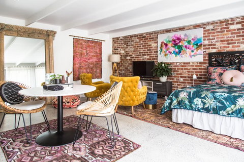 Studio36 - Newcastle Accommodation 1