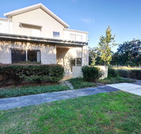 Stunning Holiday Townhouse - Newcastle Accommodation